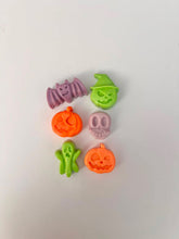 October 24 at 2pm | Spooky Soap Making Workshop