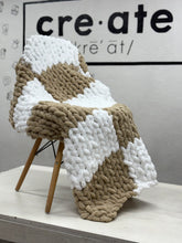 March 29 at 2pm | Checkered Hand Knit Chunky Blanket Workshop