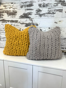 February 16 at 6pm | Hand Knit Square Pillow Workshop