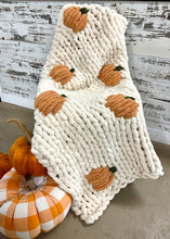 September 24 at 6pm | Pumpkin Hand Knit Chunky Blanket Workshop