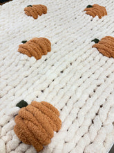 September 24 at 6pm | Pumpkin Hand Knit Chunky Blanket Workshop