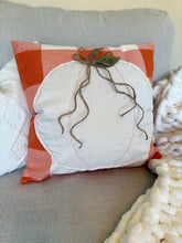 October 10 at 6pm | Pumpkin PIllow Cover Workshop