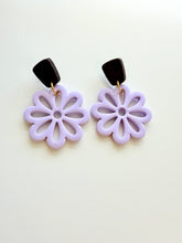 May 07 at 6pm | Spring Flower Clay Earring Workshop