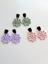 May 07 at 6pm | Spring Flower Clay Earring Workshop