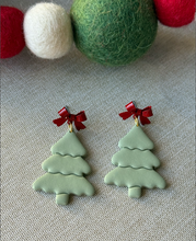 December 05 at 6pm | Holiday Clay Earring Workshop