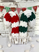 December 12 at 6pm | Chunky Knit Candy Cane Pillow Workshop