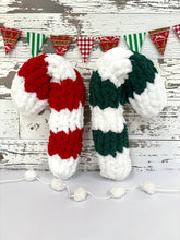 December 12 at 6pm | Chunky Knit Candy Cane Pillow Workshop
