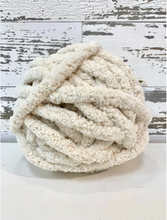 November 09 at 2pm | Hand Knit Chunky Blanket Workshop